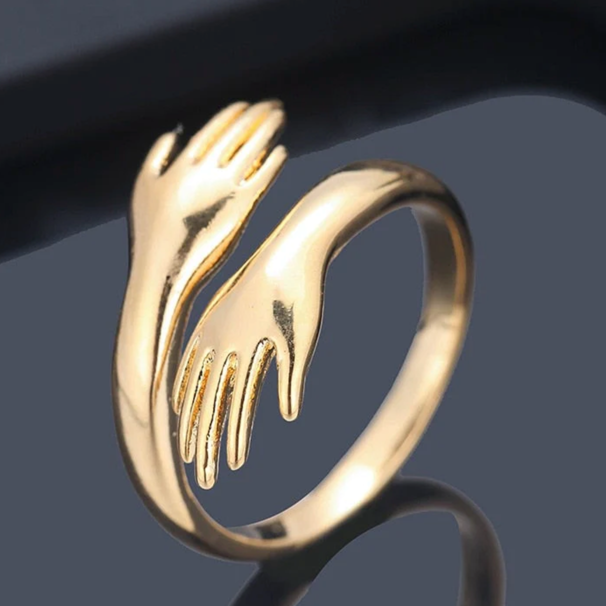 Goldene Umarmung Ring