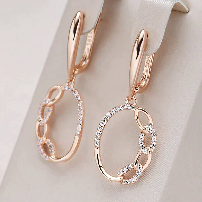 Elegante Ohrringe mit Goldzirkonia