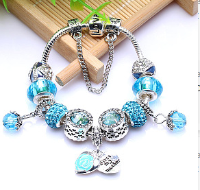 Armband aus Rosensilber und blauen Zirkonias