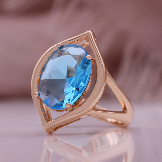 Vintage Ring mit blauem Kristall aus Roségold